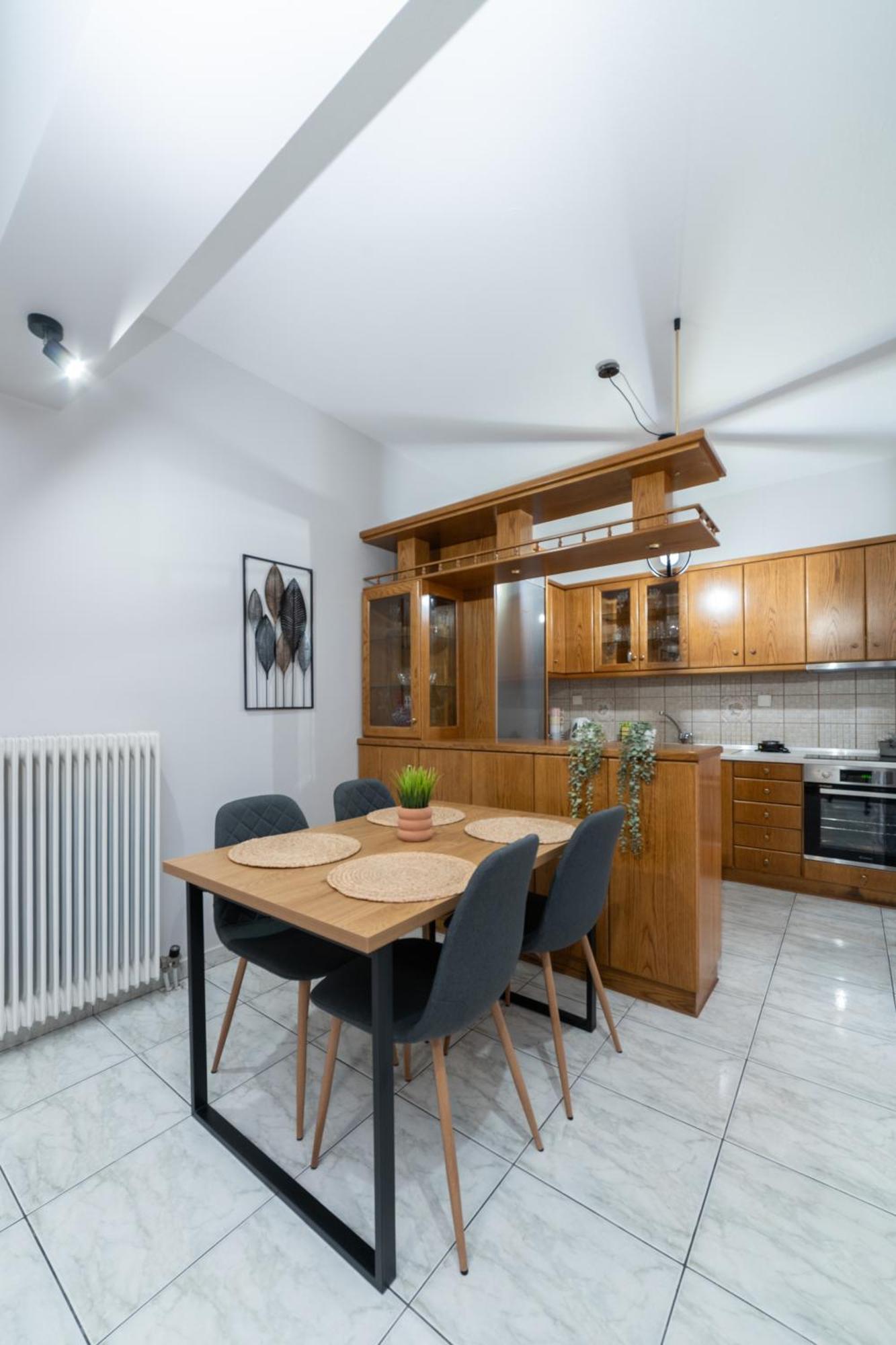 Ninas Central Apartment Кавала Экстерьер фото