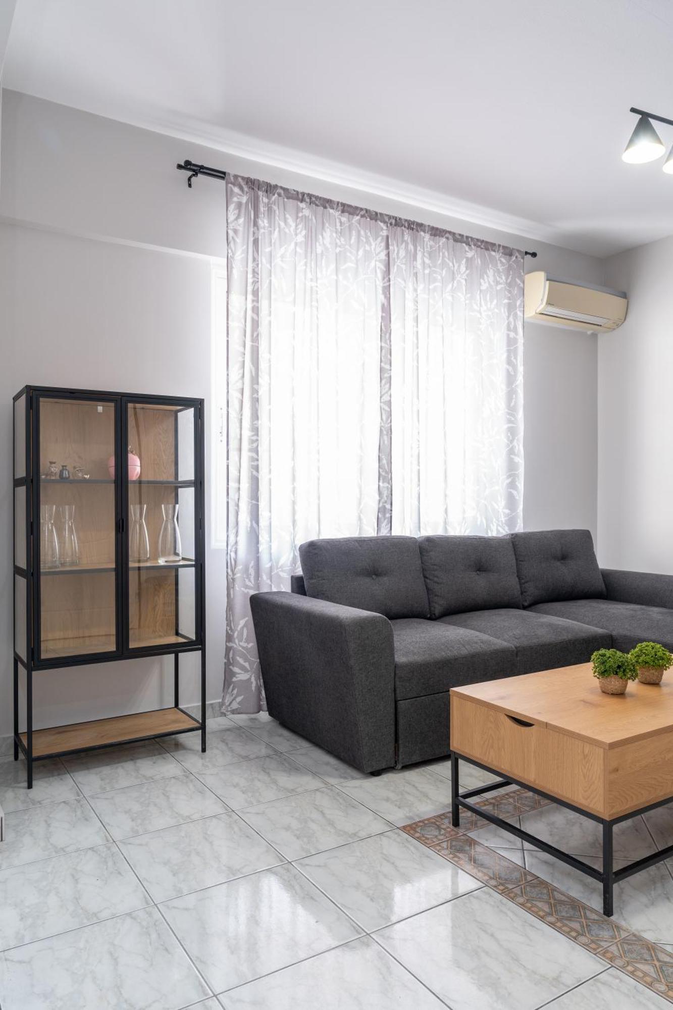 Ninas Central Apartment Кавала Экстерьер фото
